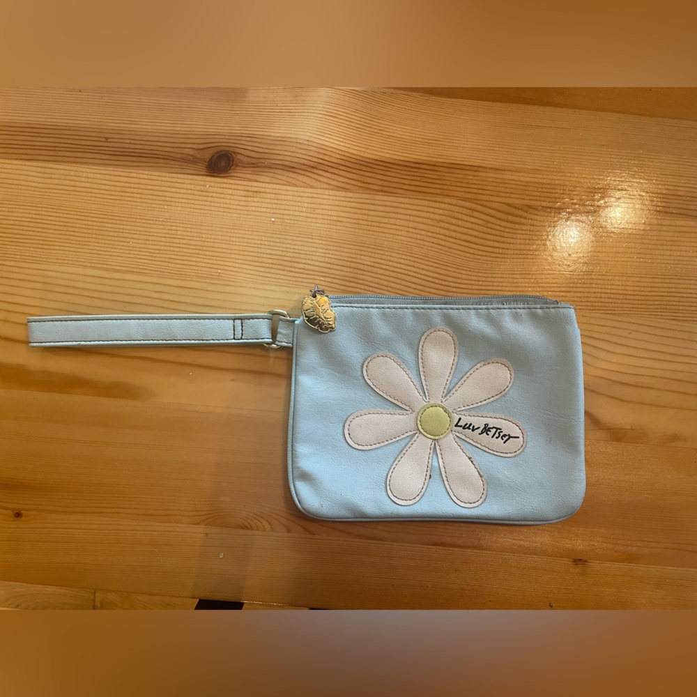 Betsey Johnson Light Blue Daisy Wristlet-GUC